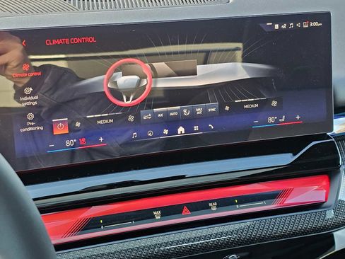 New 2026 BMW 550e xDrive image 31