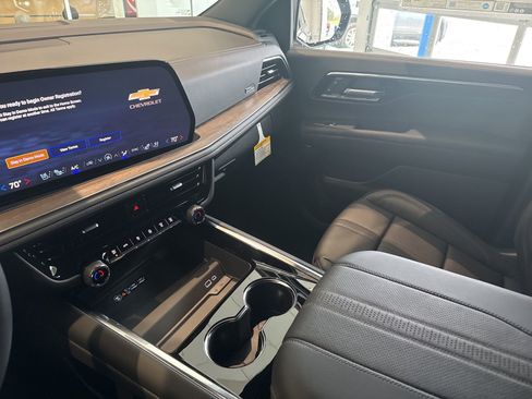 New 2026 Chevrolet Tahoe High Country w/ Sun And Tow Package image 29