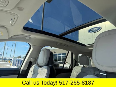 Used 2025 Lincoln Aviator Reserve w/ Equipment Group 201A AWD/4WD image 24