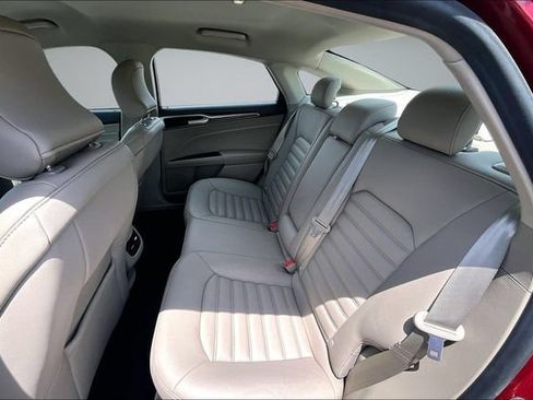 Used 2019 Ford Fusion SEL FWD image 22