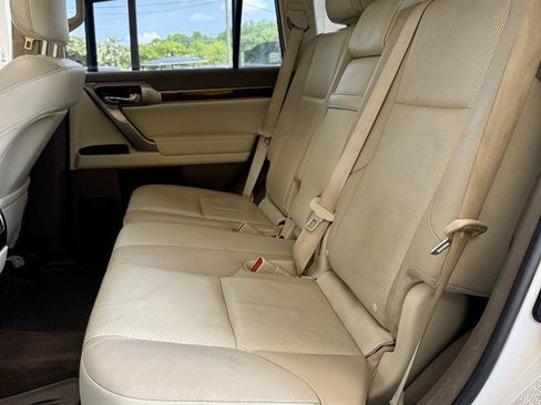 Used 2015 Lexus GX 460 w/ Premium Package AWD/4WD image 15