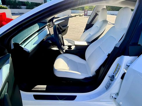 Used 2023 Tesla Model 3 Standard Range RWD image 29