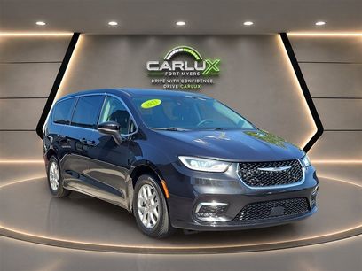 Used 2023 Chrysler Pacifica Touring-L