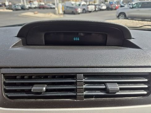 Used 2009 Ford Focus SEL FWD image 29