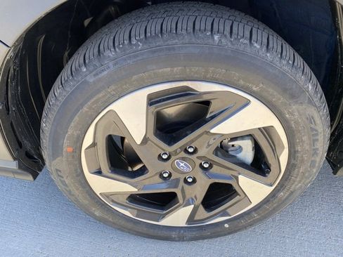 New 2025 Subaru Crosstrek 2.5i Limited w/ Crosstrek Mirror Package image 24