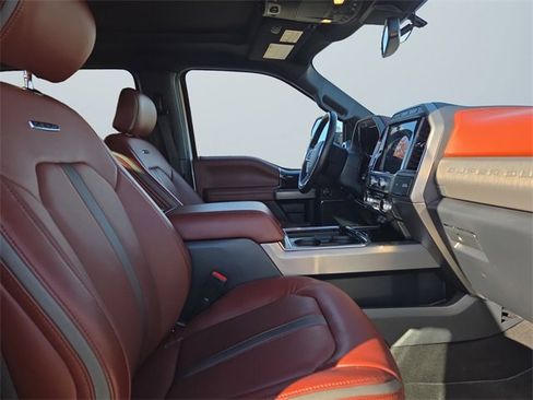 Used 2022 Ford F350 Platinum image 15