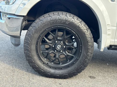 Used 2021 Ford F150 Lariat w/ Max Trailer Tow Package AWD/4WD image 4