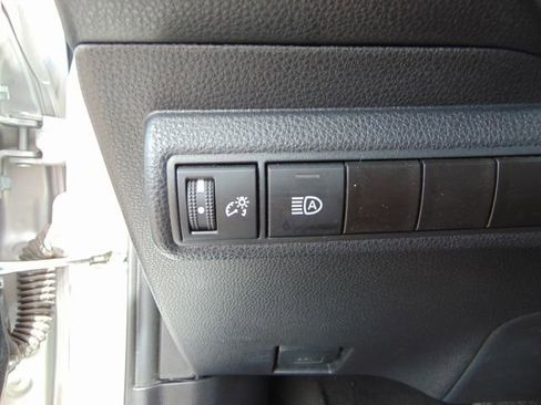 Used 2024 Toyota Corolla LE FWD image 19