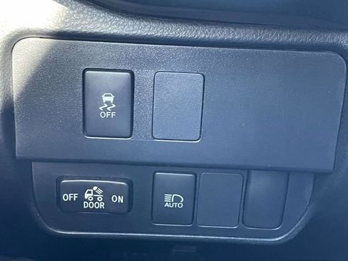 Used 2022 Toyota Tacoma SR image 27