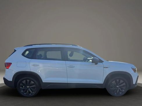 Used 2022 Volkswagen Taos S AWD/4WD image 4