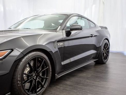 Used 2020 Ford Mustang Shelby GT350 w/ Technology Package image 31