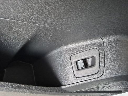 Used 2023 Volkswagen Atlas SEL AWD/4WD image 17