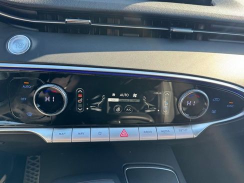 Certified 2025 Genesis GV70 3.5T Sport image 19