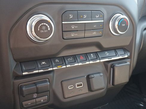 Used 2024 GMC Sierra 1500 Pro w/ Graphite Edition AWD/4WD image 15