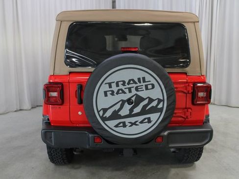 Used 2020 Jeep Wrangler Unlimited Sahara AWD/4WD image 30