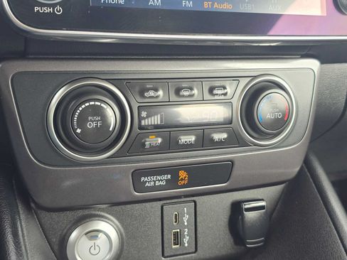 Used 2024 Nissan Leaf S FWD image 27