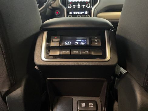 Used 2022 Subaru Ascent Premium w/ Convenience Package image 12