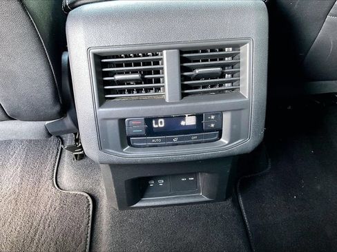 Used 2023 Volkswagen Atlas SE AWD/4WD image 14