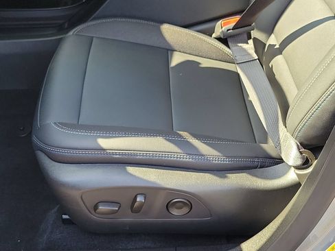 Used 2026 Chevrolet Equinox EV LT FWD image 14