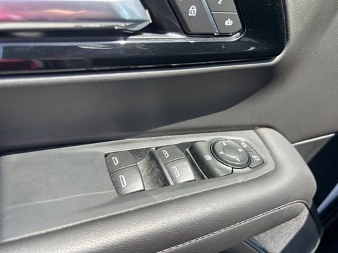 Used 2025 Chevrolet Tahoe LT AWD/4WD image 13