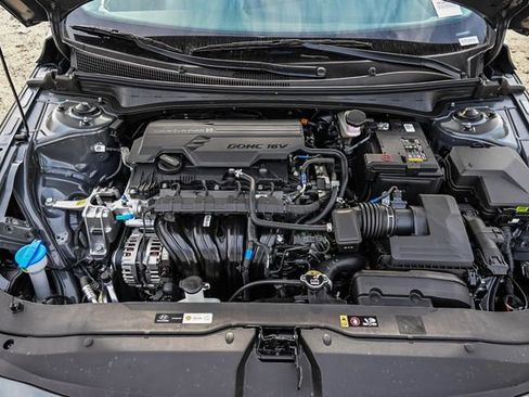 New 2026 Hyundai Elantra Limited image 29