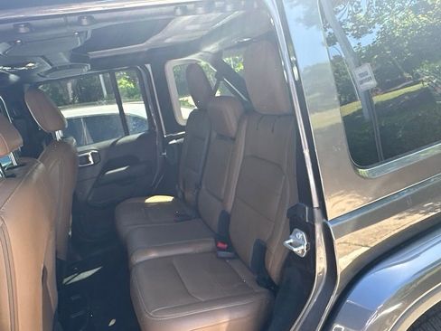 Used 2021 Jeep Wrangler Unlimited Sahara AWD/4WD image 26
