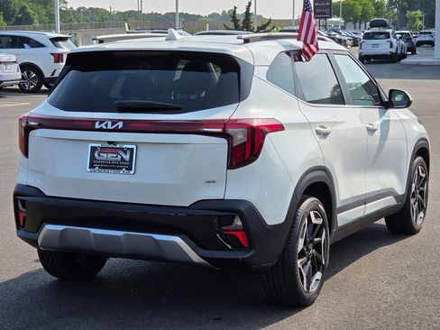 Used 2024 Kia Seltos SX AWD/4WD image 4