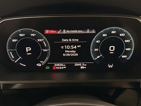 Used 2022 Audi e-tron Premium w/ Convenience Plus Package AWD/4WD image 23
