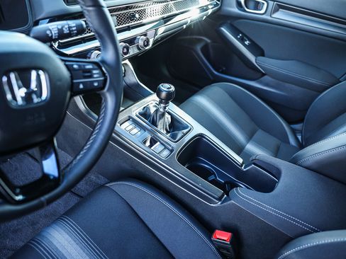 Used 2024 Honda Civic Sport image 26