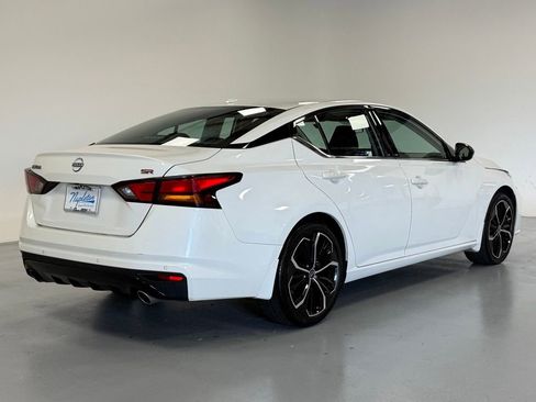Used 2024 Nissan Altima 2.5 SR w/ SR Premium Package image 4