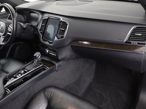 Used 2018 Volvo XC90 T5 Momentum w/ Convenience Package image 20
