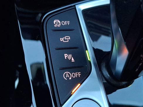 Used 2023 BMW X4 xDrive30i w/ Premium Package image 19