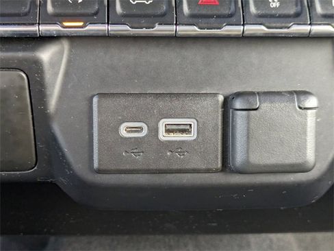 Used 2020 Chevrolet Silverado 1500 RST w/ All-Star Edition image 25