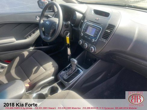 Used 2018 Kia Forte LX w/ LX Rear Camera Package image 9