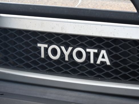 Used 2007 Toyota FJ Cruiser 4WD image 8