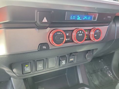 Used 2022 Toyota Tacoma SR5 w/ Technology Package RWD image 32