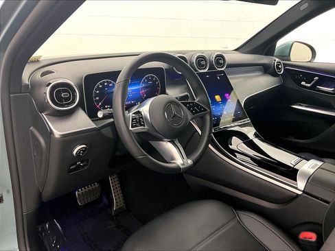 Certified 2025 Mercedes-Benz GLC 300 image 19