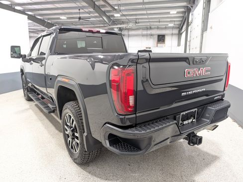Used 2020 GMC Sierra 2500 AT4 w/ AT4 Premium Package AWD/4WD image 5