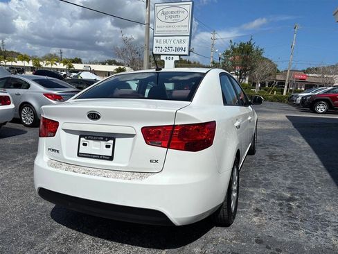 Used 2010 Kia Forte EX image 5