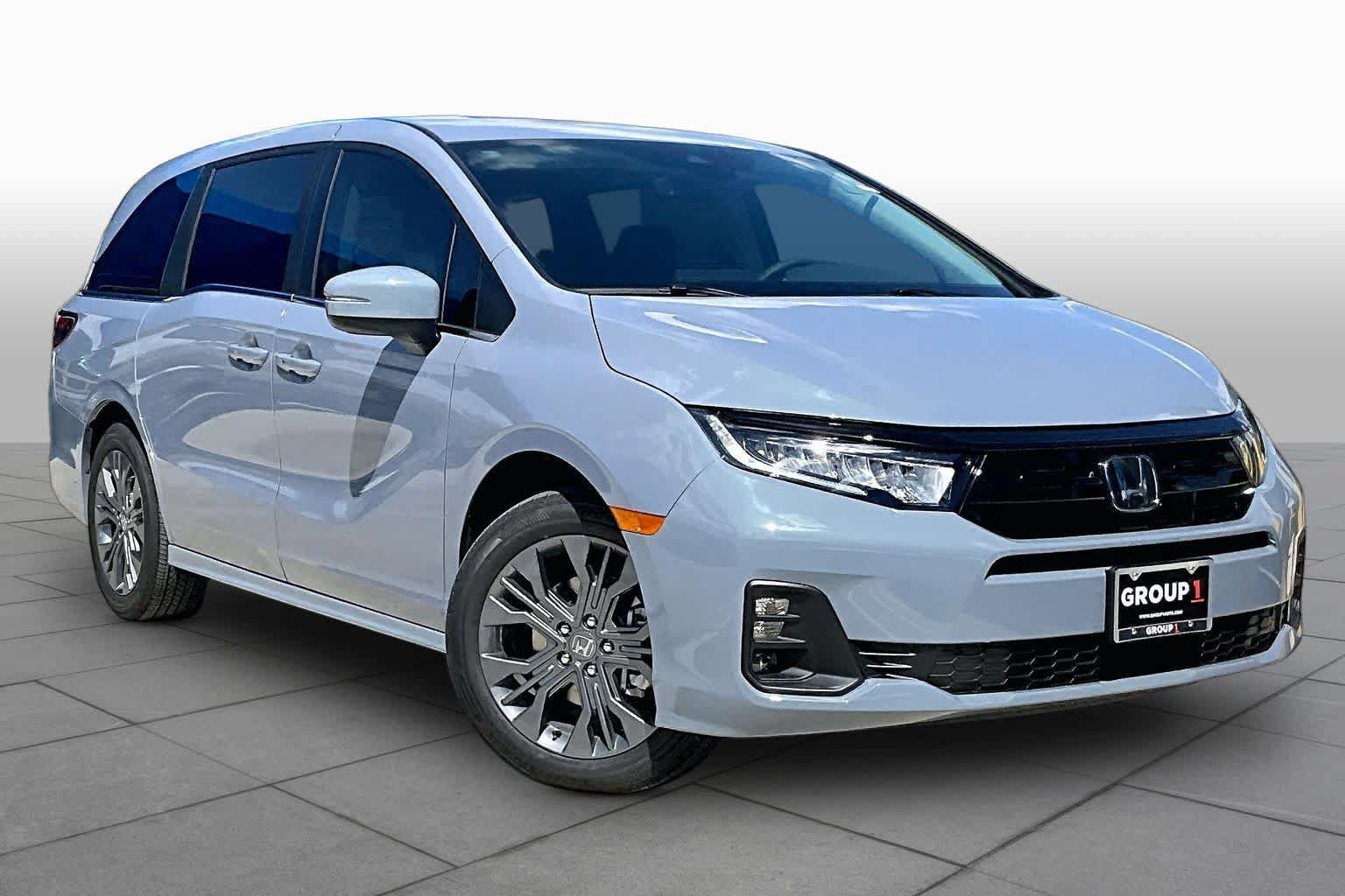 New 2027 Honda Odyssey Touring image 2
