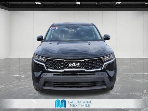 Used 2023 Kia Sorento LX AWD/4WD image 8