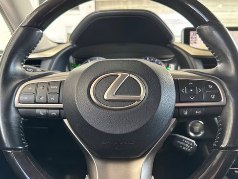 Used 2019 Lexus RX 350L Luxury w/ Accessory Package AWD/4WD image 30