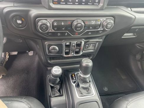 Used 2023 Jeep Wrangler Altitude image 13