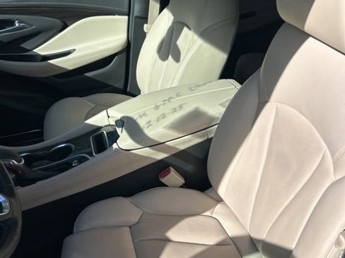 Used 2019 Buick Envision Premium w/ Driver Confidence Package image 4