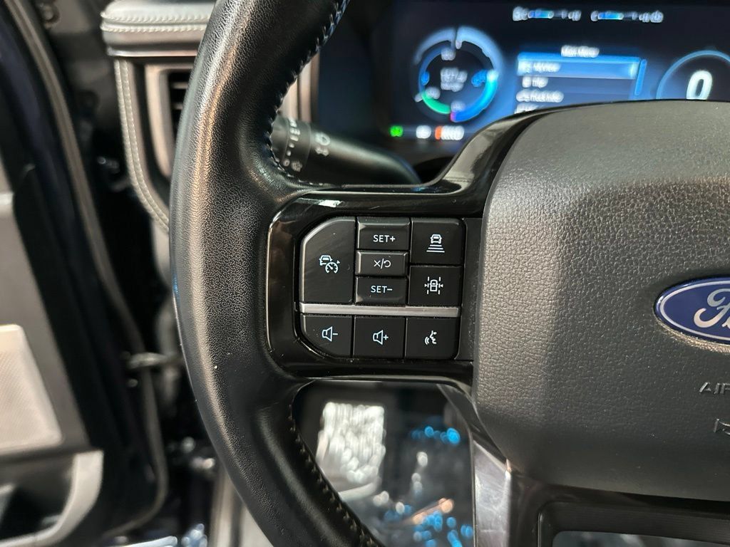 Used 2024 Ford F150 Lightning Platinum AWD/4WD image 16