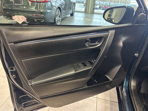 Used 2017 Toyota Corolla L image 20