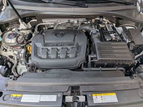 Used 2022 Volkswagen Tiguan SE R-Line image 23