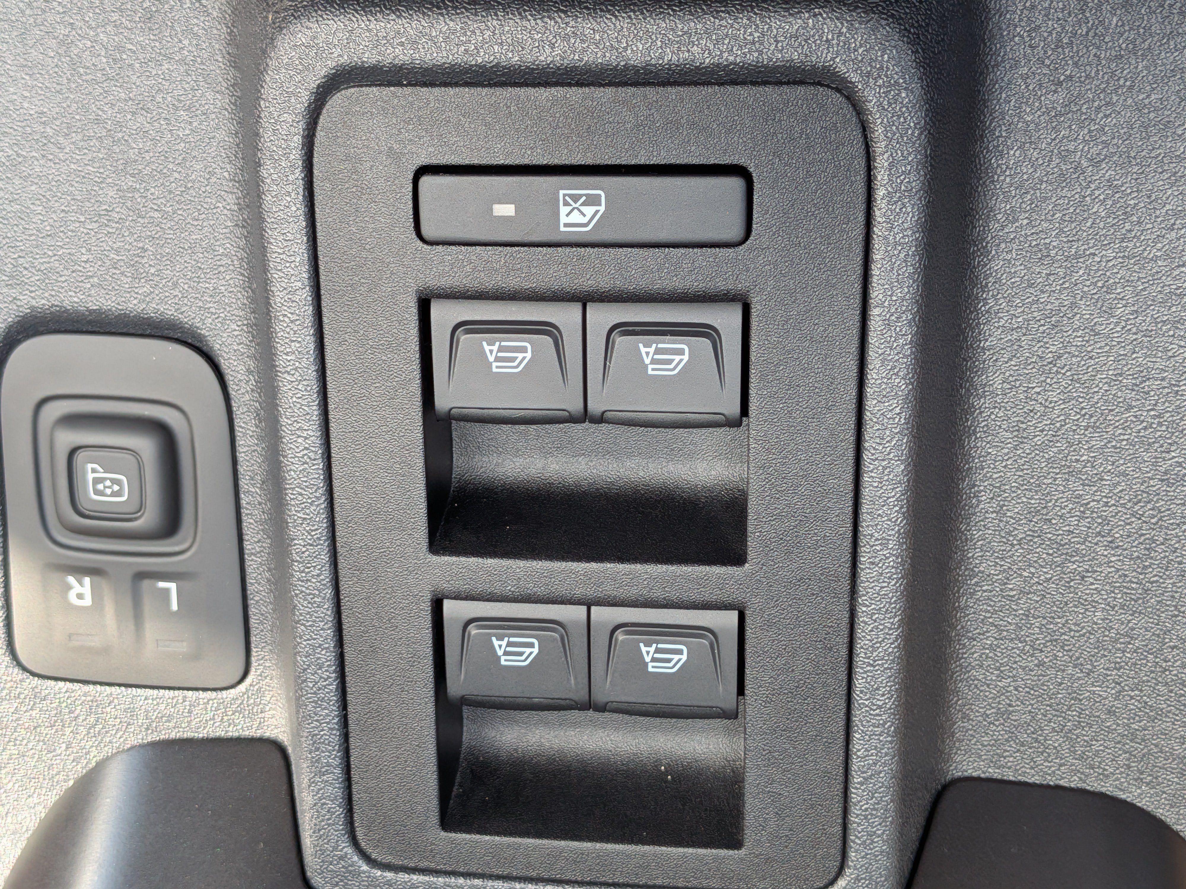 Used 2024 Ford Bronco Outer Banks AWD/4WD image 25