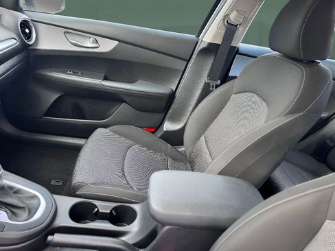 Used 2023 Kia Forte LXS image 11