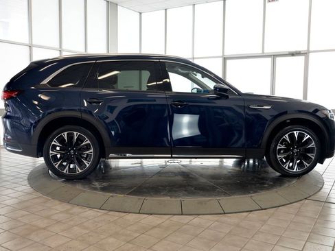 Used 2024 MAZDA CX-90 Plug-In Hybrid w/ Premium Pkg image 9
